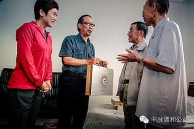 愛心傳遞溫暖 中脈李舒燃攜手楊恭如等明星探訪阿拉善盟福利院